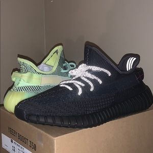 yeezreel non reflective on feet